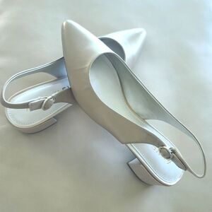 New Anne Klein soft gold slingback chunky heels, size 10